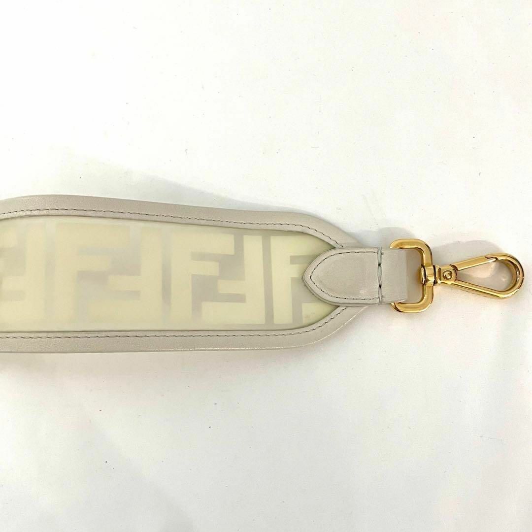 FENDI(フェンディ)のFENDI ストラップユー バッグ用 ショルダーベルト ズッカ柄 ホワイト系 レディースのバッグ(その他)の商品写真