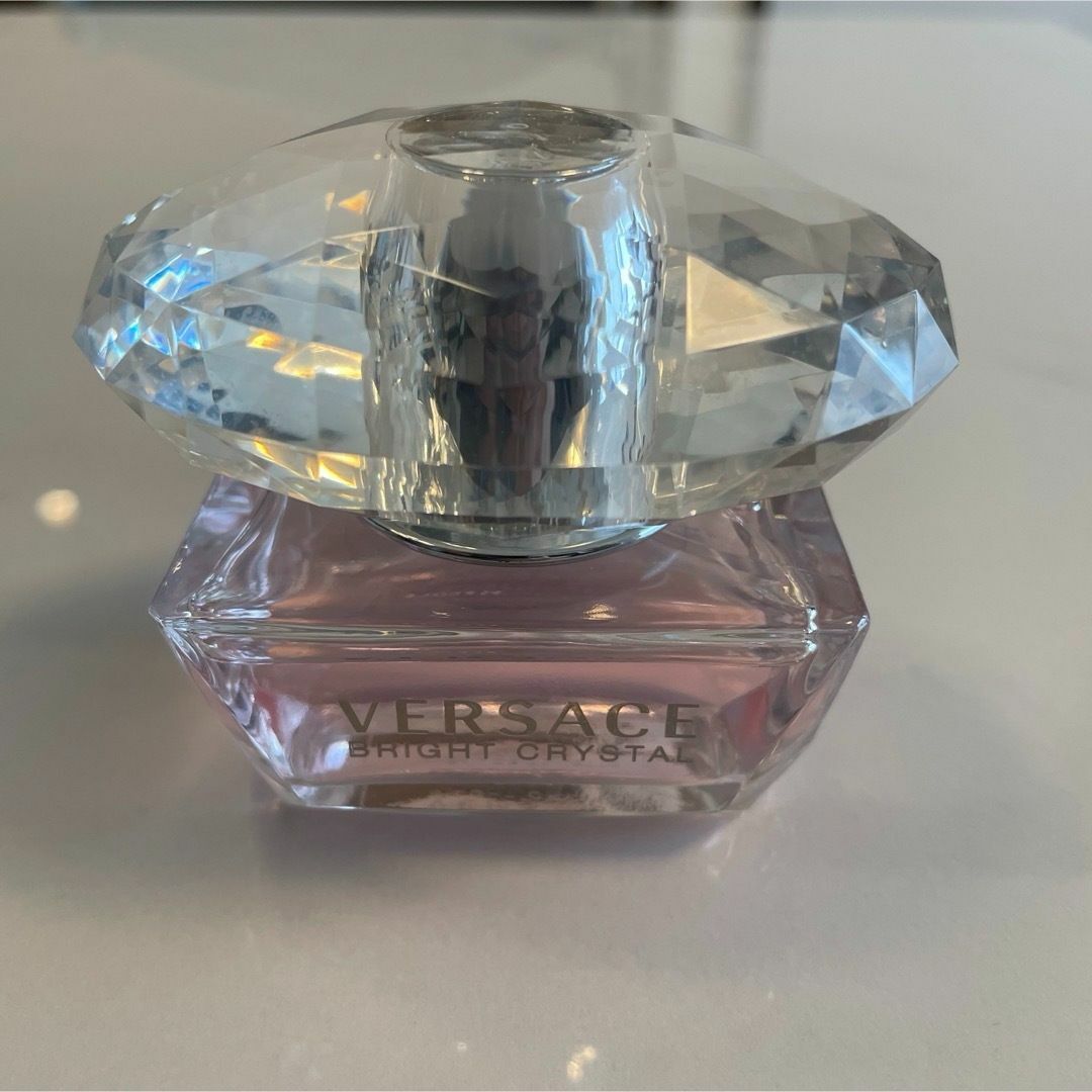 VERSACE(ヴェルサーチ)のベルサーチ　ブライト クリスタル オーデトワレ　50mL コスメ/美容の香水(香水(女性用))の商品写真