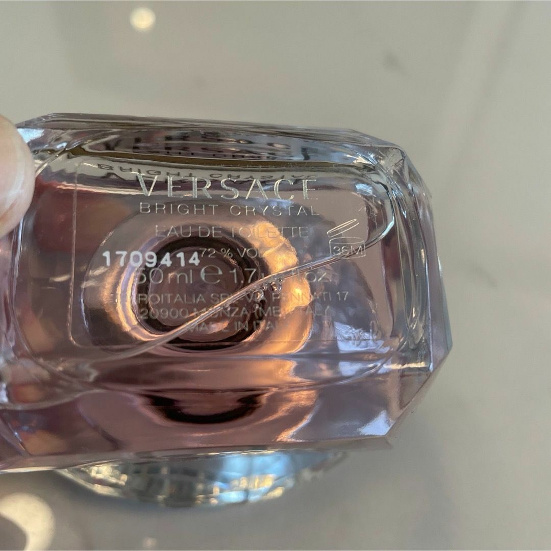 VERSACE(ヴェルサーチ)のベルサーチ　ブライト クリスタル オーデトワレ　50mL コスメ/美容の香水(香水(女性用))の商品写真