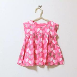 ベビーギャップ(babyGAP)のbabyGAP♡新品♡95♡カットソー・ハート柄メタリックピンク(Tシャツ/カットソー)