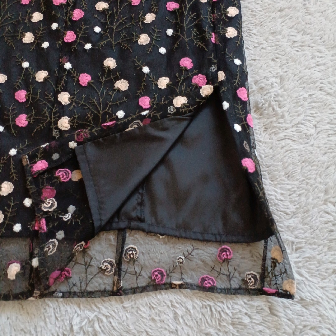 DOUBLE STANDARD CLOTHING(ダブルスタンダードクロージング)のダブルスタンダードクロージング　ロング スカート　花柄刺繍 レディースのスカート(ロングスカート)の商品写真