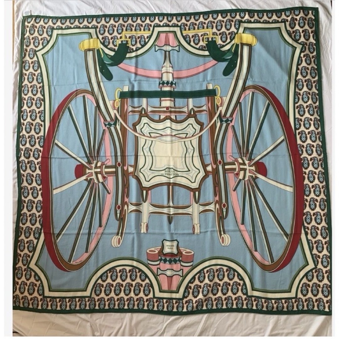 Hermes(エルメス)の美品　エルメス HERMES カシミヤシルク140 四輪馬車の車輪 レディースのファッション小物(ストール/パシュミナ)の商品写真