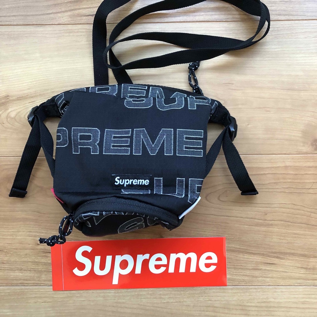 Supreme(シュプリーム)の新品　supreme ネックポーチ　neck pouch メンズのバッグ(その他)の商品写真