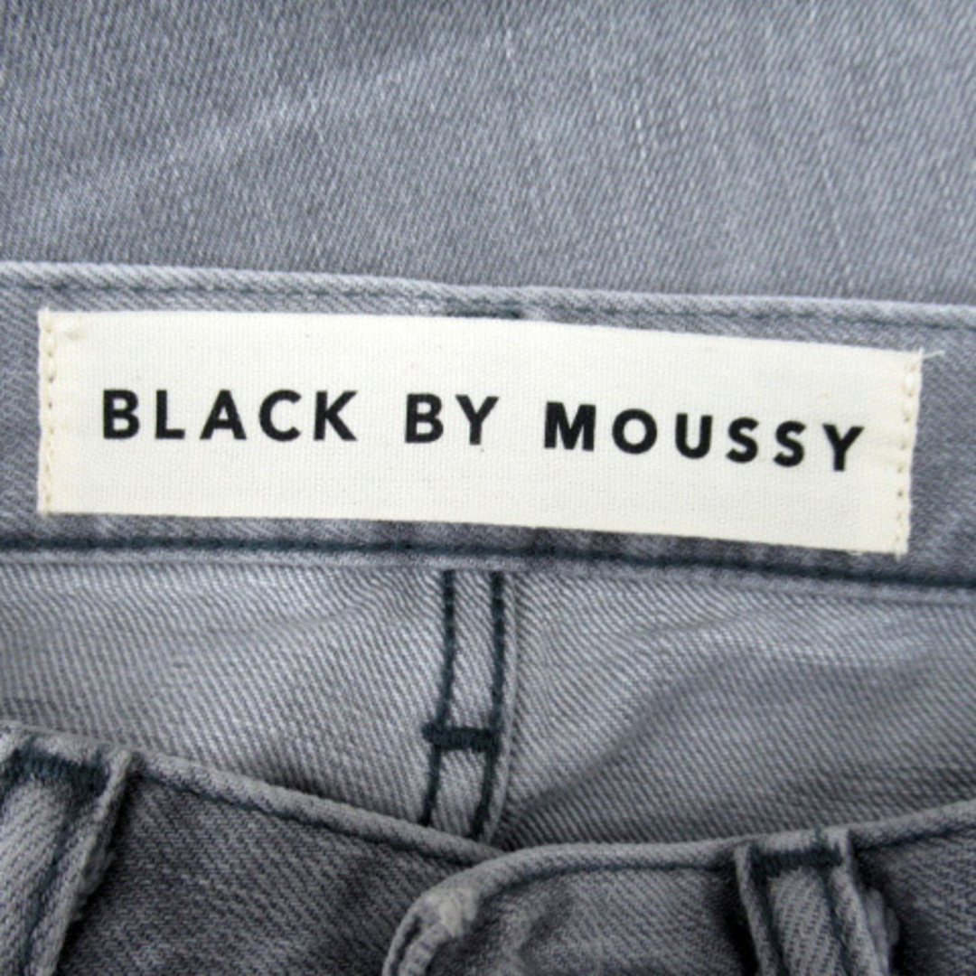 BLACK by moussy(ブラックバイマウジー)のブラック バイ マウジー デニムパンツ ジーンズ テーパードパンツ 23 レディースのパンツ(デニム/ジーンズ)の商品写真