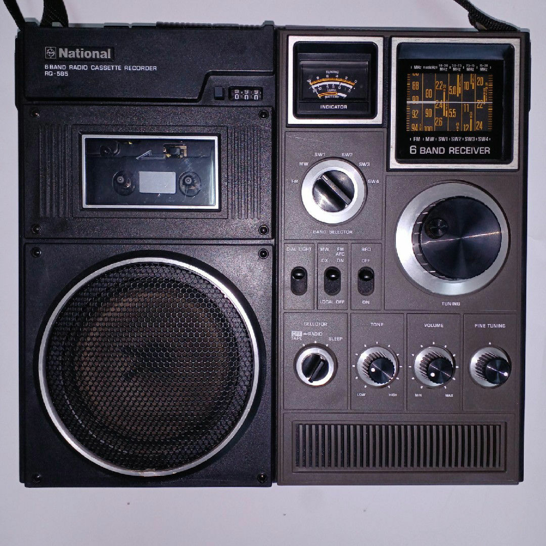 Panasonic(パナソニック)のナショナル　レトロ　６バンド　ラジカセRQ-585 エンタメ/ホビーの美術品/アンティーク(その他)の商品写真