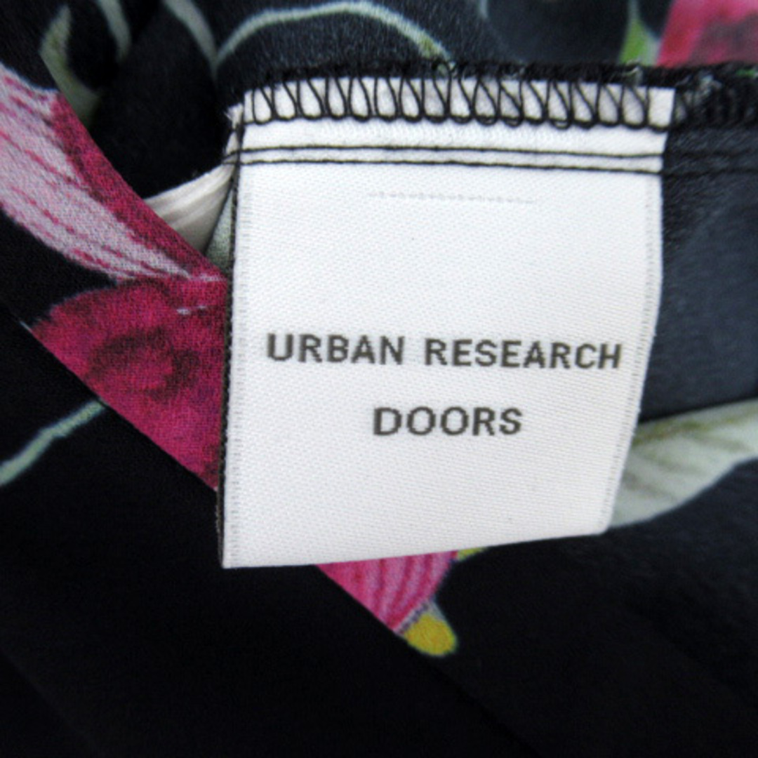 URBAN RESEARCH DOORS(アーバンリサーチドアーズ)のアーバンリサーチ ドアーズ ワンピース ロング丈 長袖 花柄 マルチカラー 紺 レディースのワンピース(ロングワンピース/マキシワンピース)の商品写真