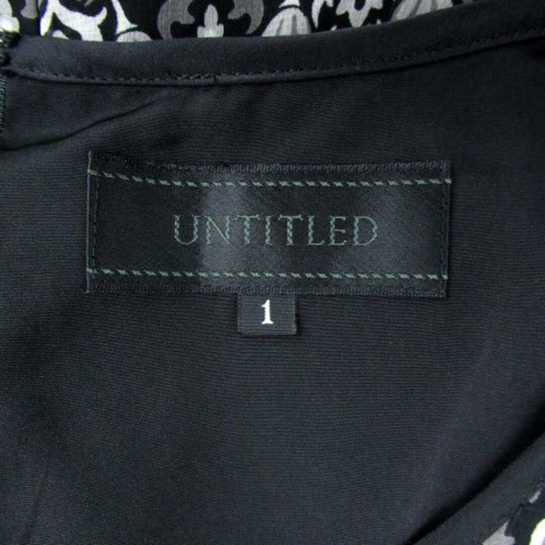 UNTITLED(アンタイトル)のアンタイトル ブラウス カットソー 半袖 総柄 1 チャコールグレー 黒 レディースのトップス(シャツ/ブラウス(半袖/袖なし))の商品写真
