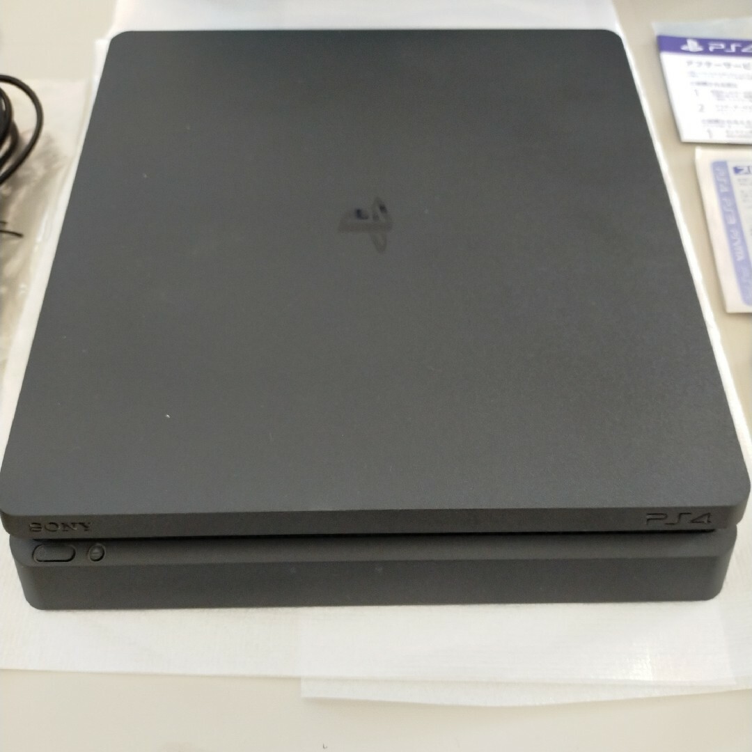 PlayStation4(プレイステーション4)のSP4本体　箱付き エンタメ/ホビーのゲームソフト/ゲーム機本体(家庭用ゲーム機本体)の商品写真