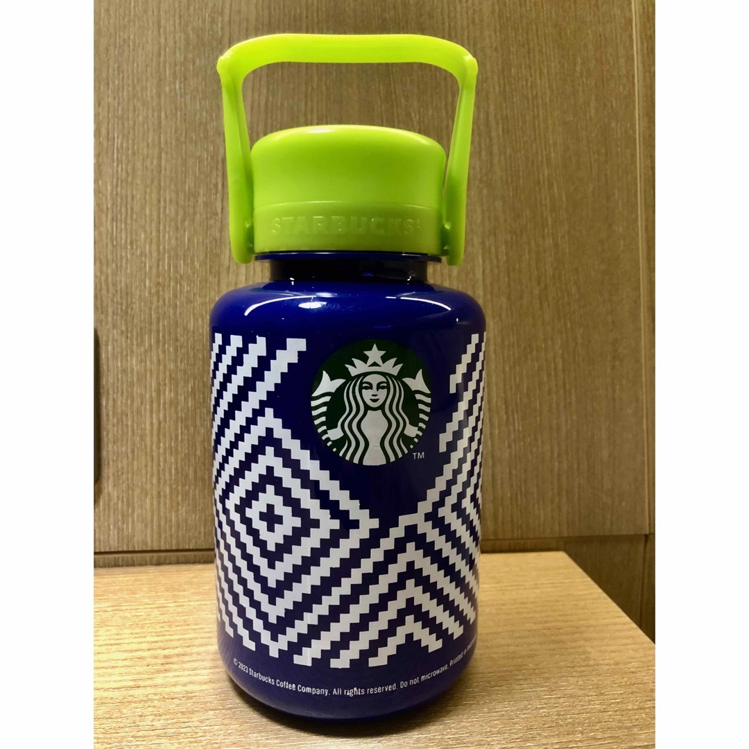 Starbucks(スターバックス)の海外スタバ★インドネシア限定★大容量1000mlボトル インテリア/住まい/日用品のキッチン/食器(容器)の商品写真