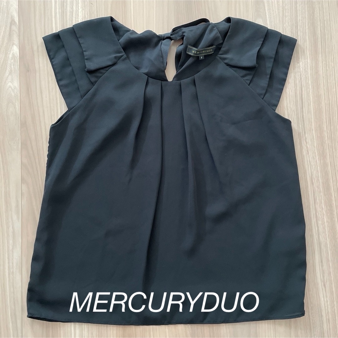 MERCURYDUO(マーキュリーデュオ)のMERCURYDUO マーキュリーデュオ　半袖ブラウス　カットソー　ブラウス レディースのトップス(シャツ/ブラウス(半袖/袖なし))の商品写真