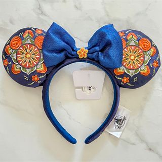 ディズニー(Disney)の海外ディズニー　ミニーカチューシャ　WDW　エプコット　ノルウェー館　新品(カチューシャ)