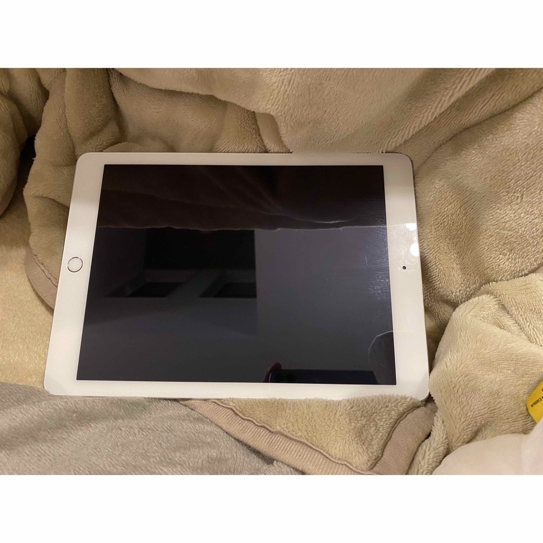 iPad(アイパッド)のカズ様専用　iPad Air 2 スマホ/家電/カメラのPC/タブレット(タブレット)の商品写真