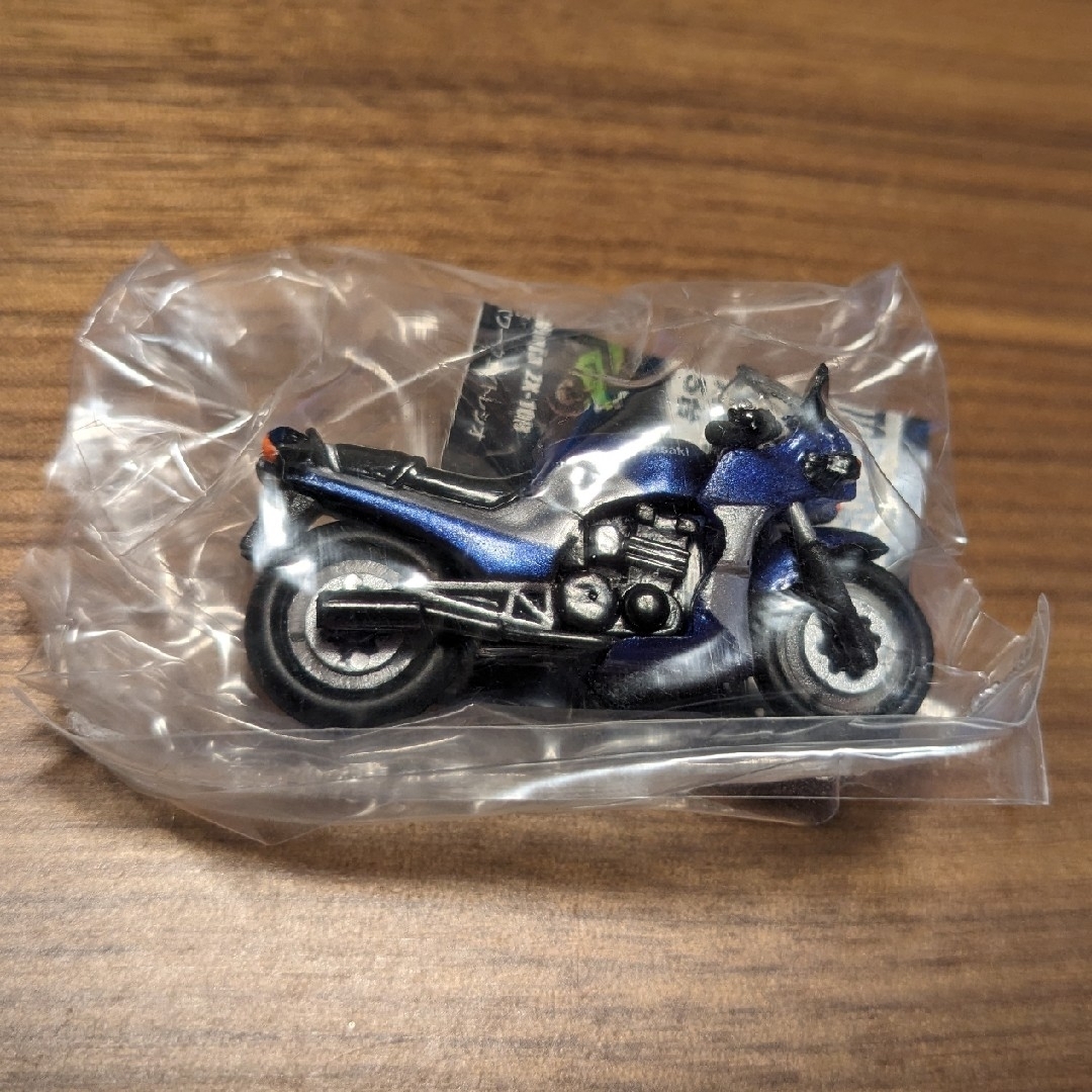 サントリー(サントリー)のKawasaki GPZ900Rバイクフィギュア　非売品　ノベルティグッズ　新品 エンタメ/ホビーのコレクション(ノベルティグッズ)の商品写真