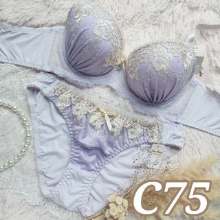 №569【C75】ドレッシールミナスフラワー育乳脇高ブラ&フルバックショーツ(ブラ&ショーツセット)