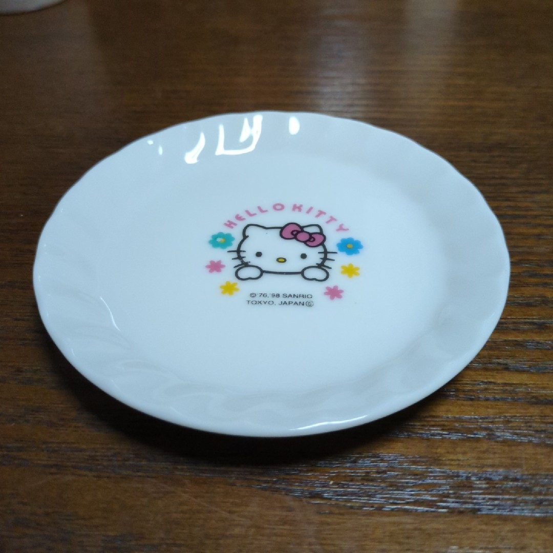 ハローキティ(ハローキティ)のキティ　お皿　小皿　ミニプレート　日本製 インテリア/住まい/日用品のキッチン/食器(食器)の商品写真