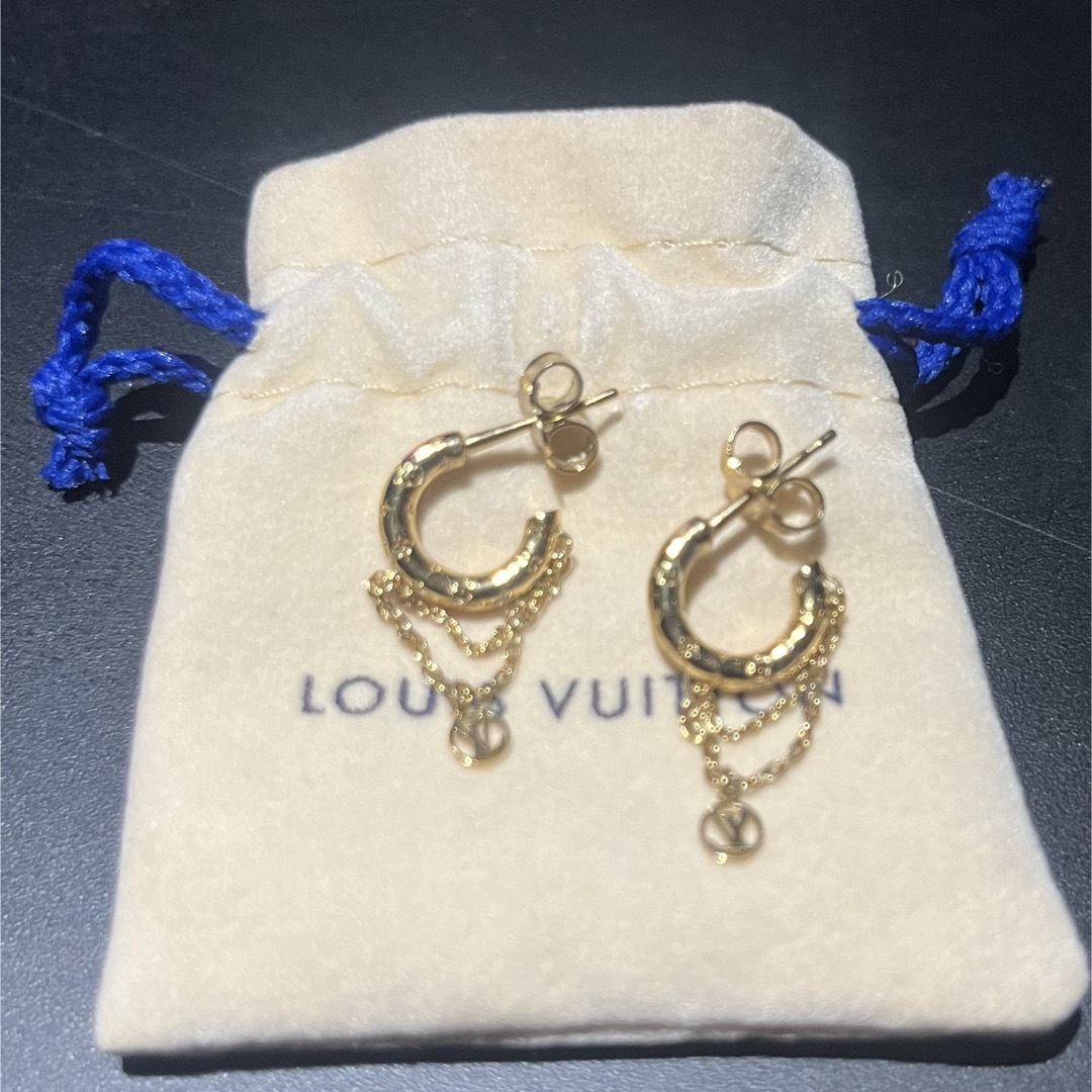 LOUIS VUITTON(ルイヴィトン)のルイヴィトン　ブックル ドレイユ・ミニ フープ ナノグラム   ピアス レディースのアクセサリー(ピアス)の商品写真