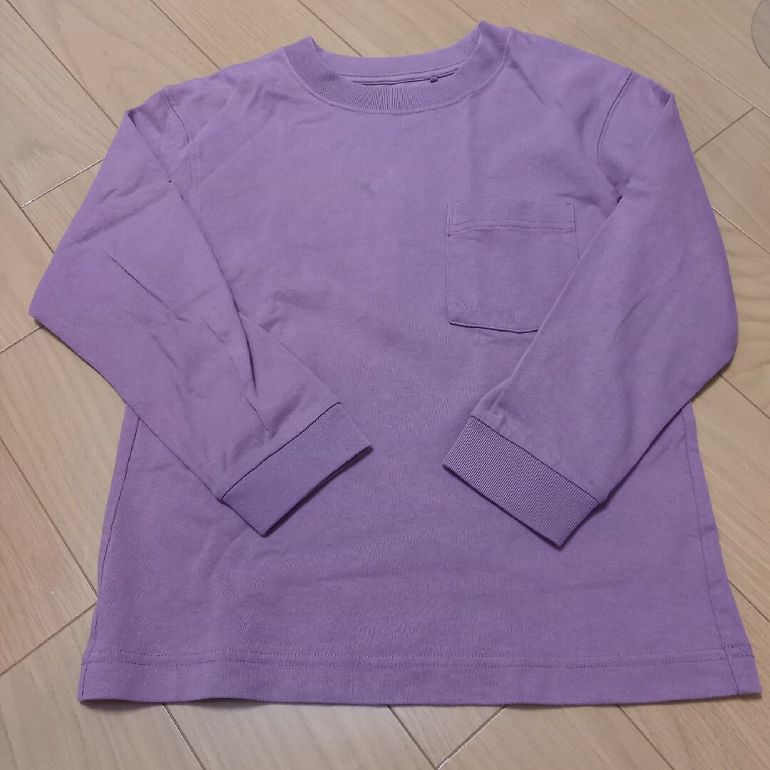 UNIQLO(ユニクロ)のUNIQLO　長袖シャツ　130 キッズ/ベビー/マタニティのキッズ服男の子用(90cm~)(Tシャツ/カットソー)の商品写真