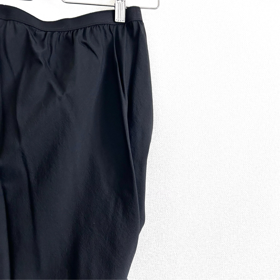 Rick Owens(リックオウエンス)の新品　リックオウエンス　RICKOWENS シルク混 スカート 黒　秋元梢 レディースのスカート(ひざ丈スカート)の商品写真