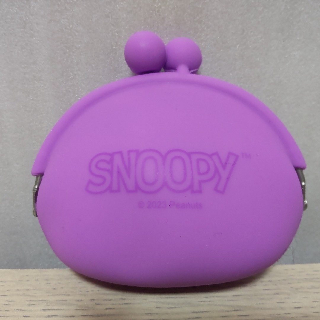 SNOOPY(スヌーピー)のSNOOPY  シリコン がま口/パープル エンタメ/ホビーのおもちゃ/ぬいぐるみ(キャラクターグッズ)の商品写真