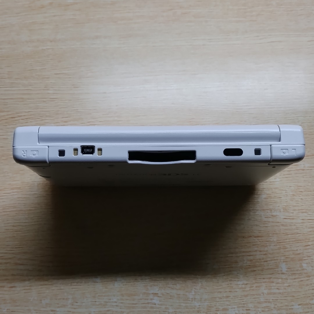 Nintendo 3DS LL 本体 ホワイト メモリーカード 充電器 セット Nintendo 3DS LL 本体 ホワイト メモリーカード 充電器 セット