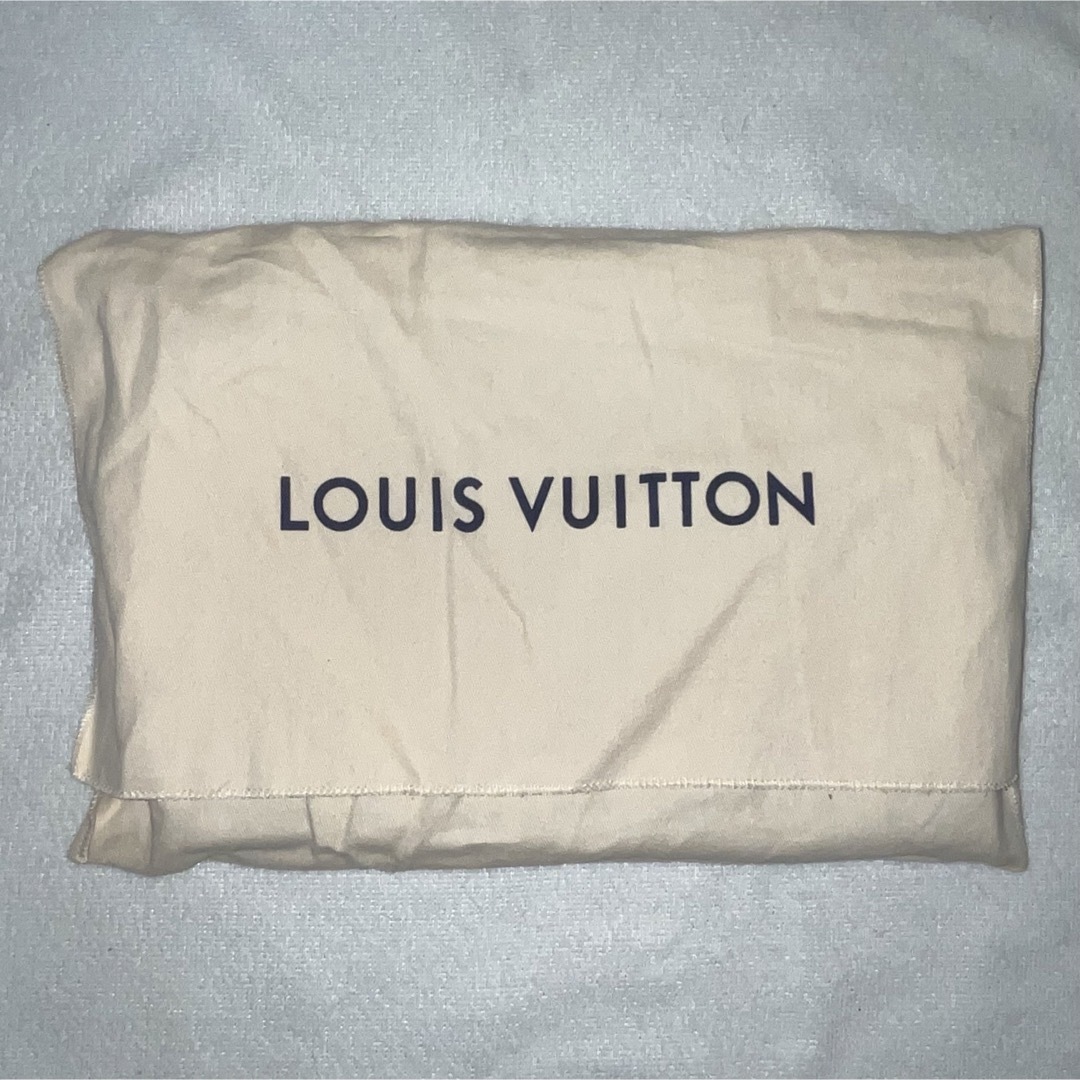 LOUIS VUITTON(ルイヴィトン)のルイヴィトン クラッチバッグ ダミエ グラフィット セカンドバッグ N60450 メンズのバッグ(セカンドバッグ/クラッチバッグ)の商品写真
