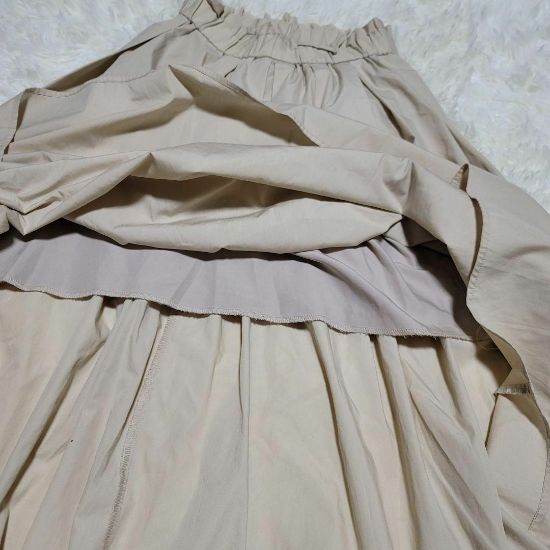 GU(ジーユー)のGU  ロングフレアスカート　薄ベージュ　薄手　美品 レディースのスカート(ロングスカート)の商品写真