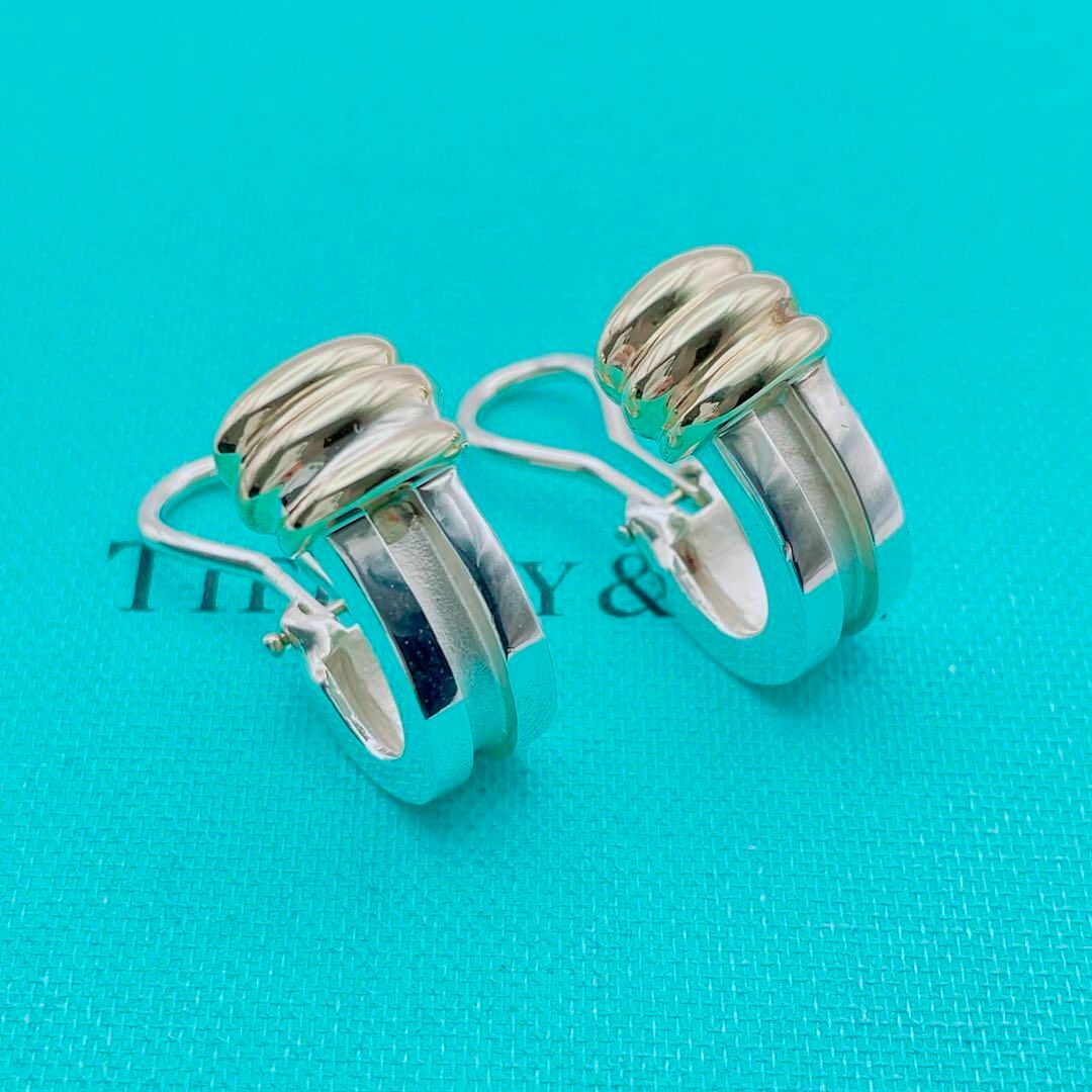 Tiffany & Co.(ティファニー)の【極美品】Tiffany & Co. イヤリング　グルーブド　K18 SV925 レディースのアクセサリー(イヤリング)の商品写真