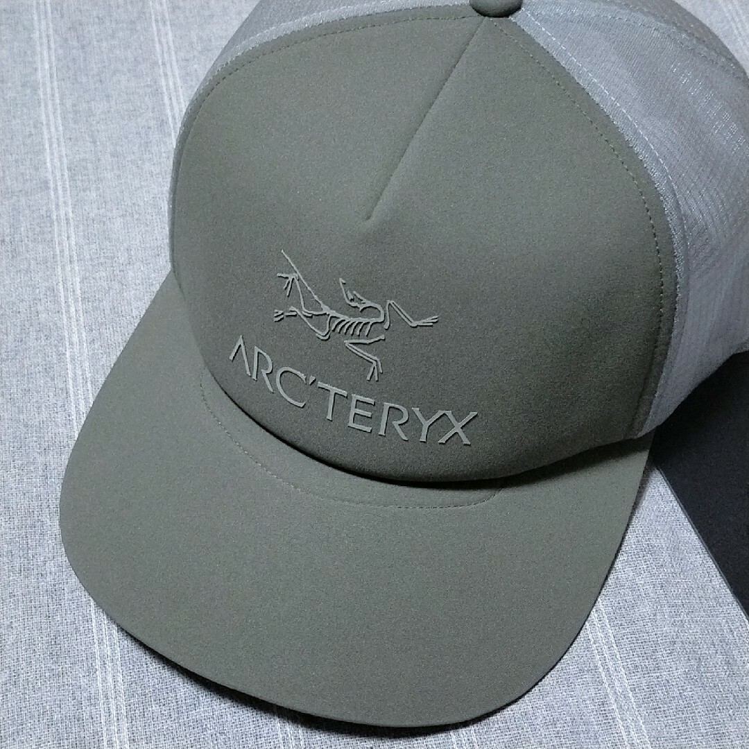 ARC'TERYX(アークテリクス)のアークテリクス　メッシュキャップ　グレー　カーキ　帽子　ゴルフ　ランニング　新品 メンズの帽子(キャップ)の商品写真