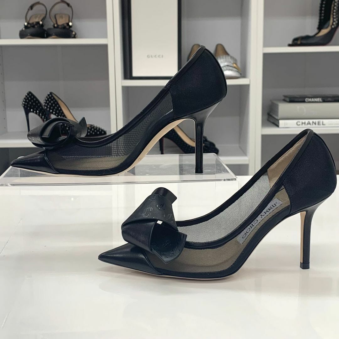 JIMMY CHOO(ジミーチュウ)の8398 ジミーチュウ メッシュ レザー ロゴ リボン パンプス ブラック レディースの靴/シューズ(ハイヒール/パンプス)の商品写真