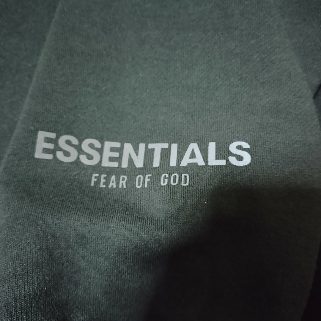 FEAR OF GOD(フィアオブゴッド)のEssentials エッセンシャルズ ラグラン スウェットシャツ ブラック メンズのトップス(スウェット)の商品写真