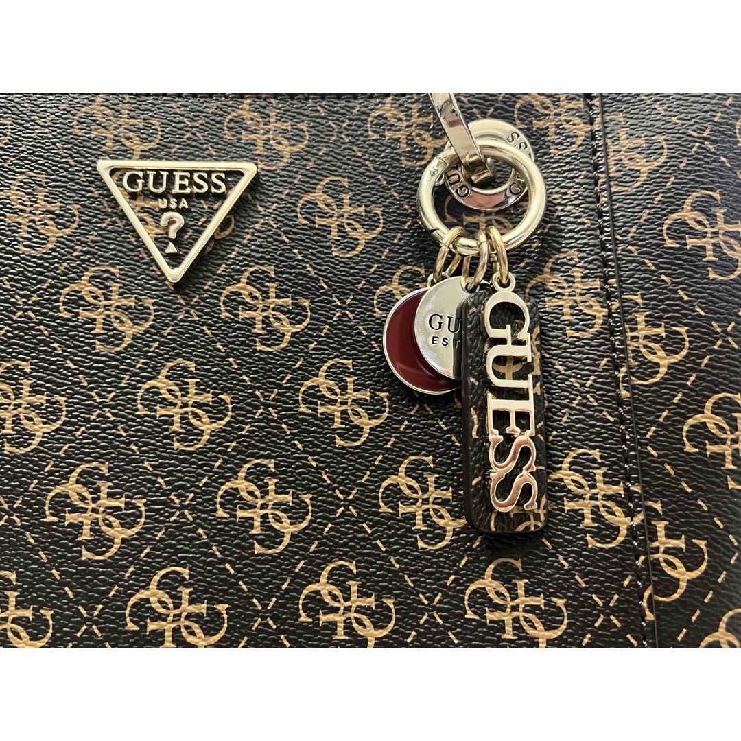 GUESS(ゲス)のGUESS バッグ  レディースのバッグ(ハンドバッグ)の商品写真