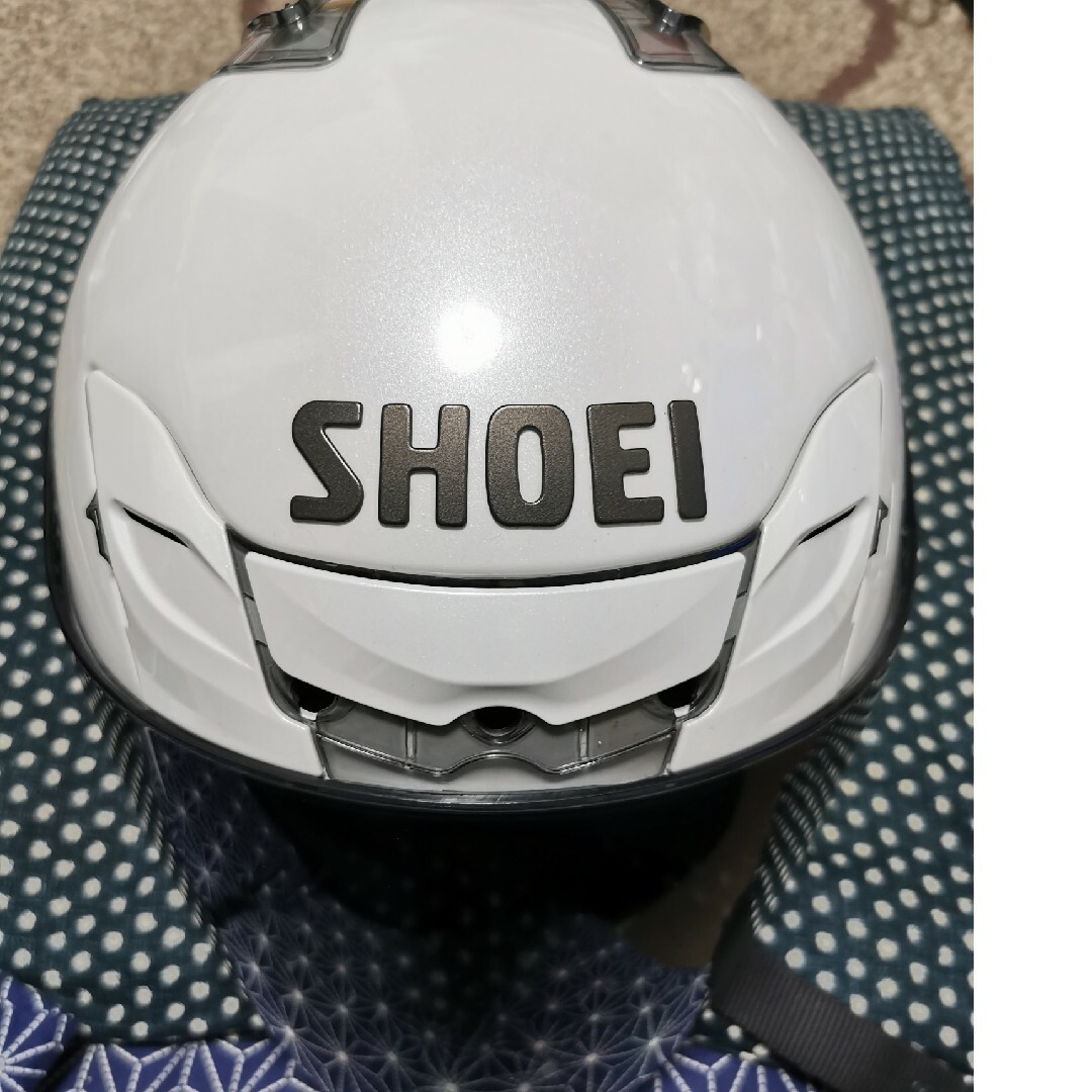 SHOEI(ショウエイ)の美品！SHOEI J force 3 XL ホワイト　新品内装セット ショウエイ 自動車/バイクのバイク(ヘルメット/シールド)の商品写真