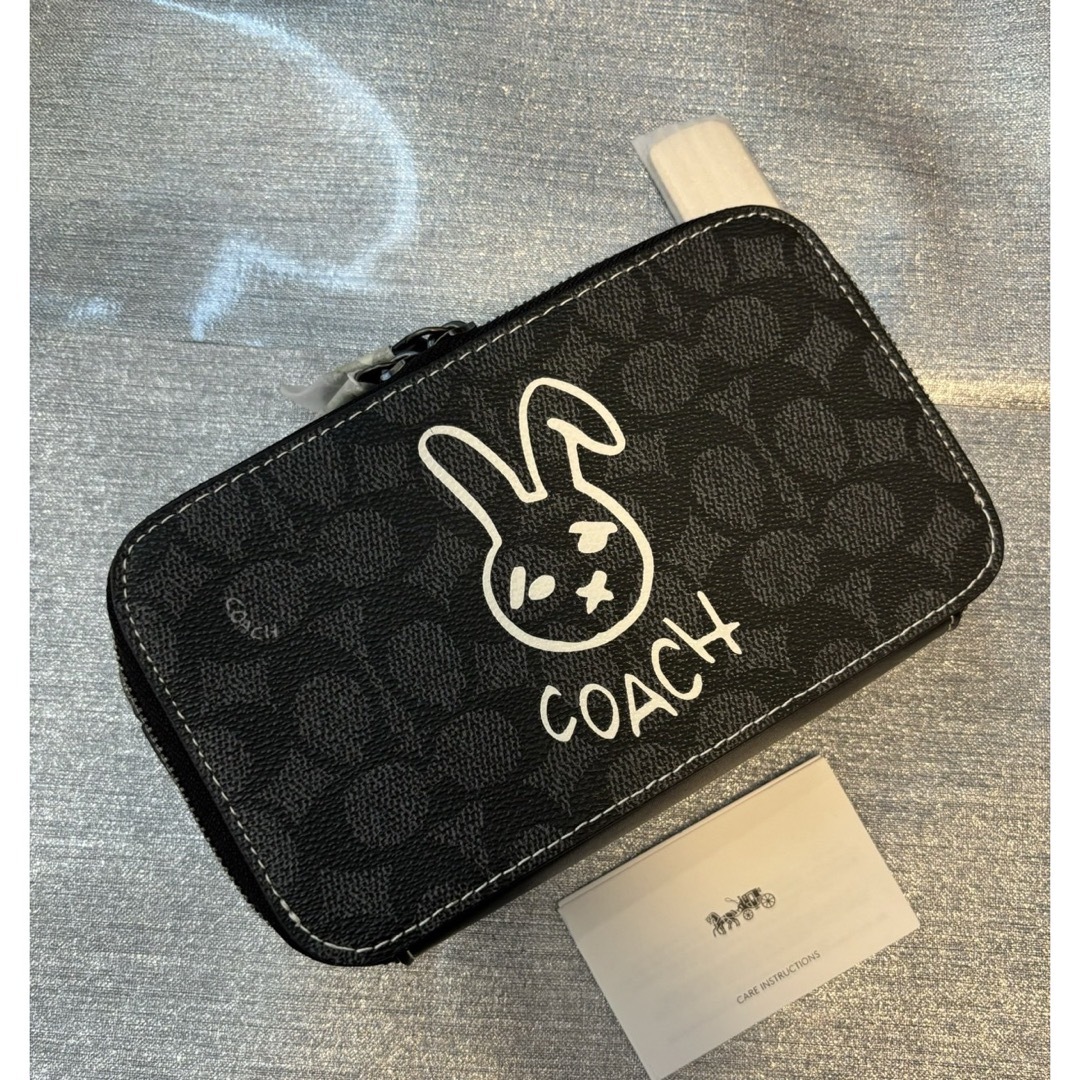 COACH(コーチ)のCOACH  ショルダー　ボディ　ラビット　うさぎ　未使用品　 レディースのバッグ(ショルダーバッグ)の商品写真