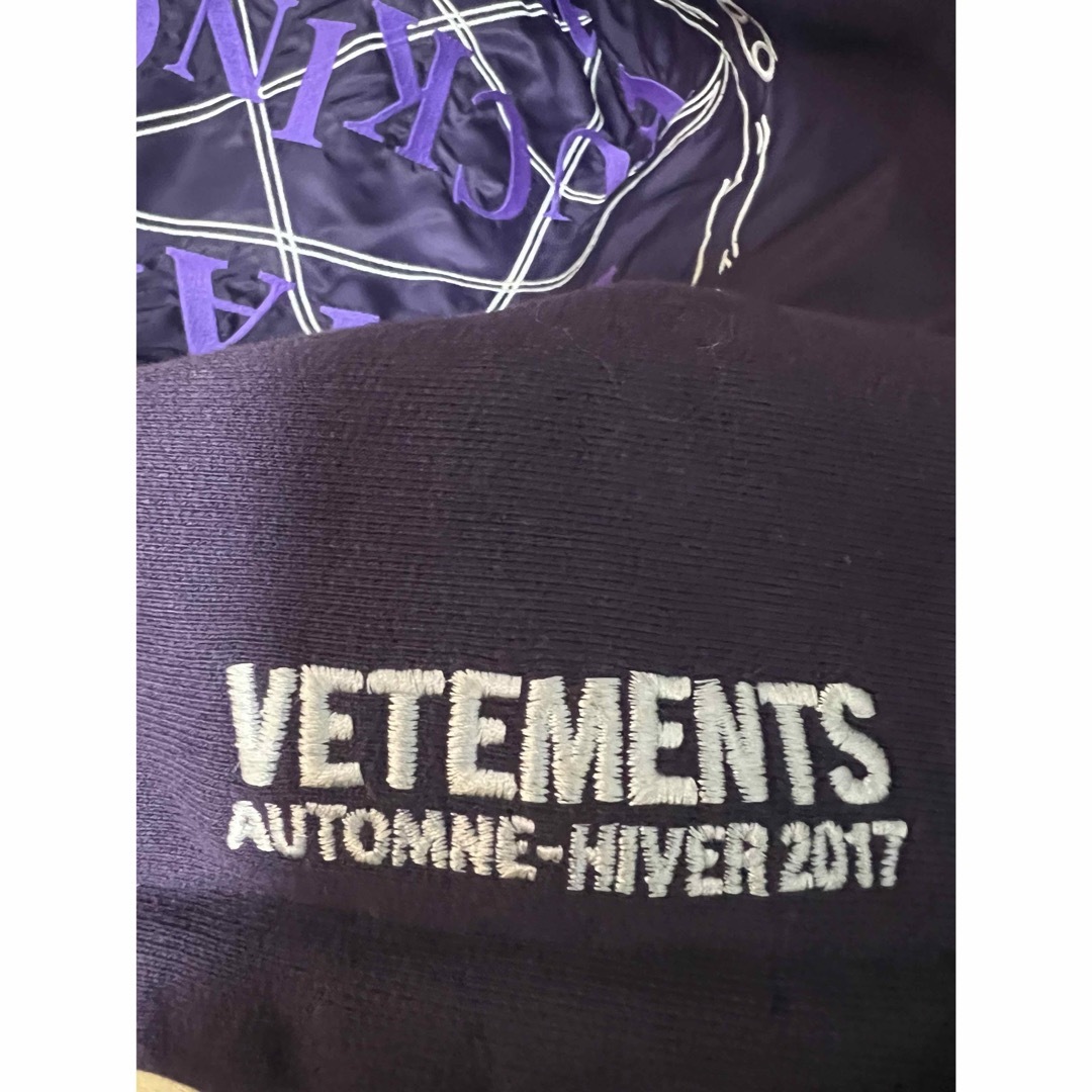 VETEMENTS(ヴェトモン)のvetements TFD ボンバージャケット　パープル　極美品　XS メンズのジャケット/アウター(ブルゾン)の商品写真