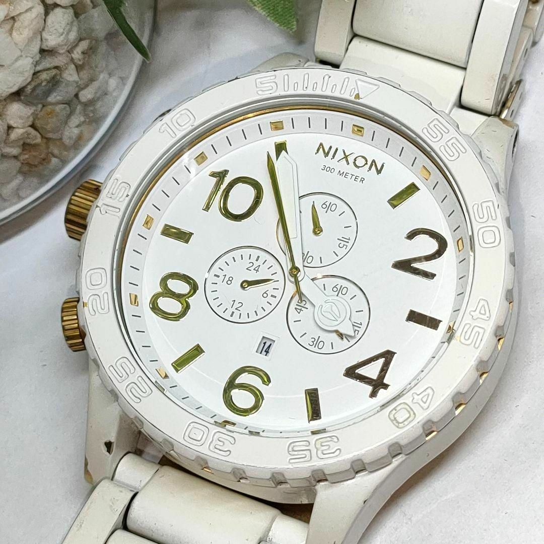 Nixon ニクソン 時計 クロノグラフ 美品 51-30 ホワイト Nixon ニクソン 時計 クロノグラフ 美品 51-30 ホワイト