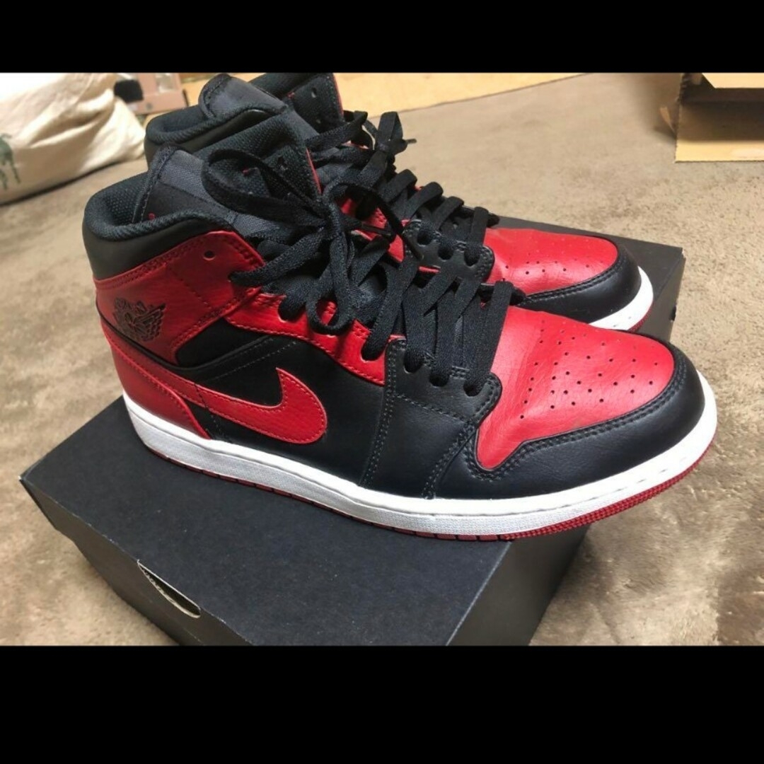 NIKE(ナイキ)のAir Jordan 1 Mid "Bred 29cm メンズの靴/シューズ(スニーカー)の商品写真