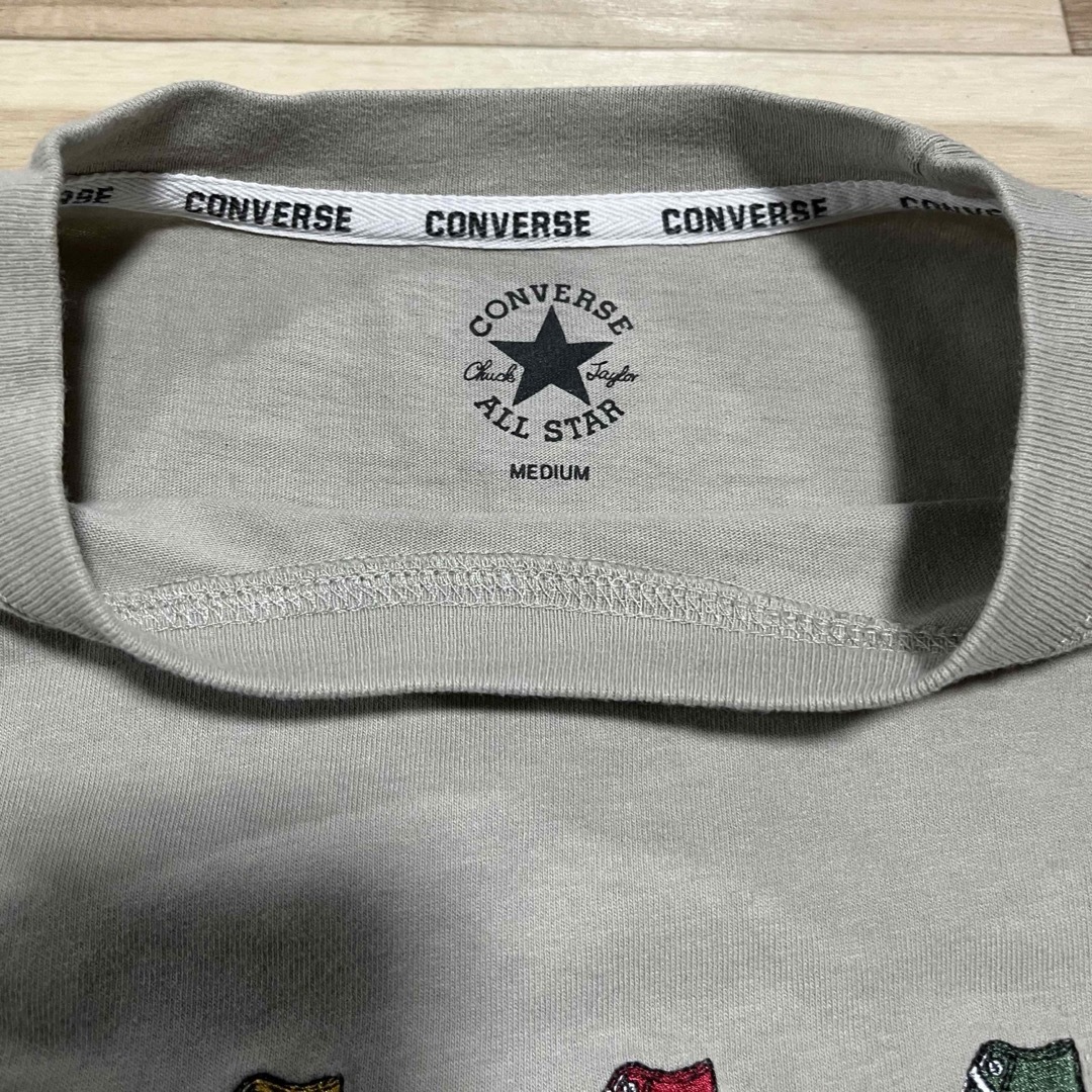 CONVERSE(コンバース)のコンバース CONVERS メンズ 半袖Tシャツ ベージュ Mサイズ ロゴ 刺繍 メンズのトップス(Tシャツ/カットソー(半袖/袖なし))の商品写真