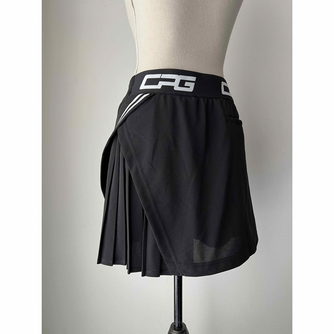 CPG アシメトリーブラックサイドプリーツスカート スポーツ/アウトドアのゴルフ(ウエア)の商品写真