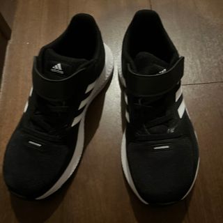 アディダス(adidas)のadidas22センチ黒スニーカー(スニーカー)