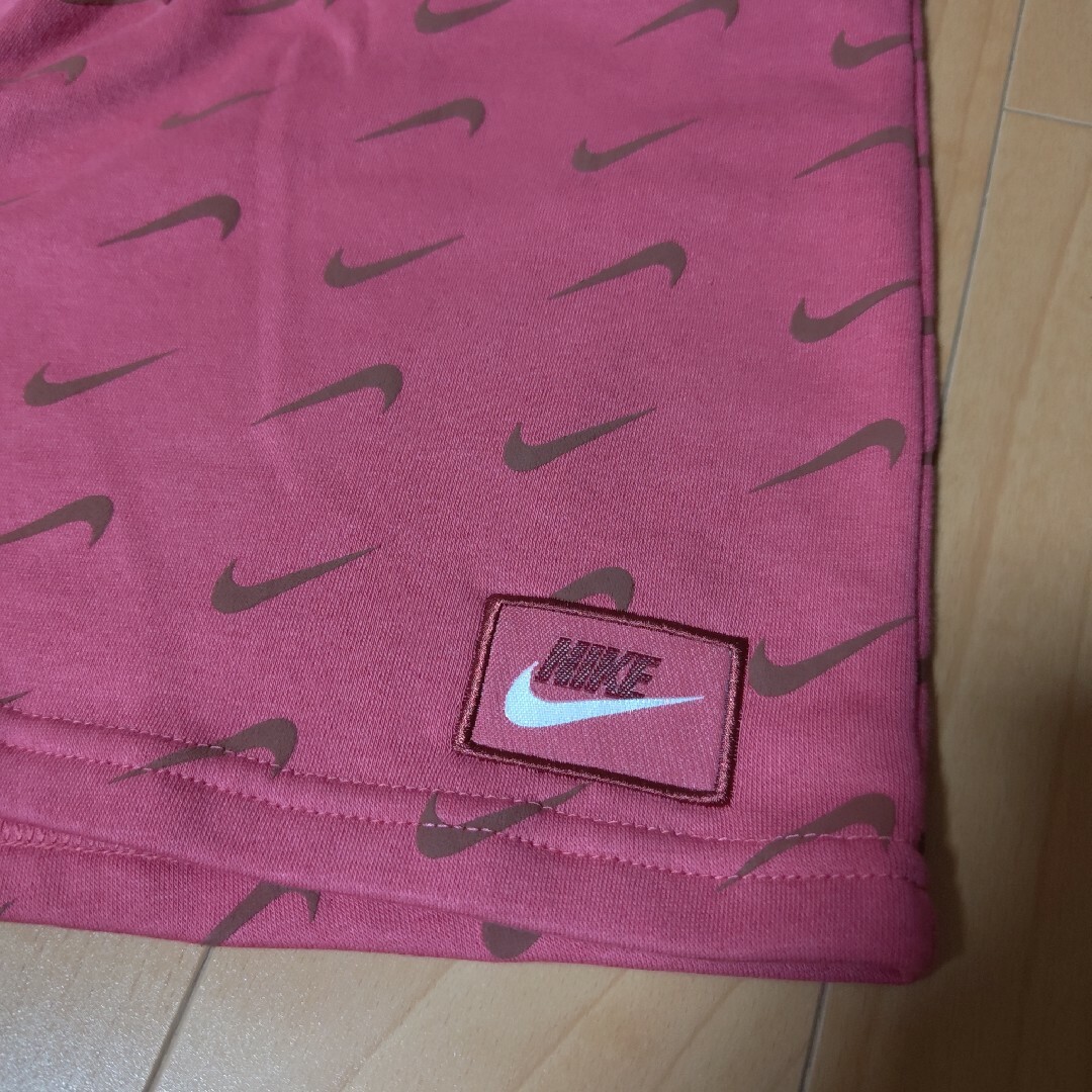 NIKE(ナイキ)の未使用！Mサイズ NIKE スカート レディースのスカート(ひざ丈スカート)の商品写真