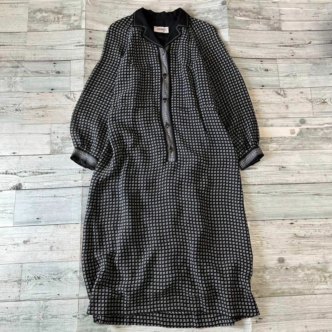 VINTAGE - 昭和レトロパターン柄ロングワンピース透け素材ブラック古着 VINTAGE - 昭和レトロパターン柄ロングワンピース透け素材ブラック古着