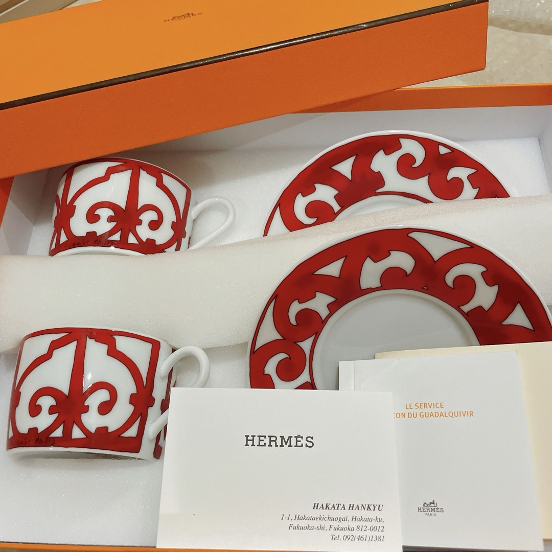 Hermes(エルメス)の新品未使用 エルメス ガダルキヴィール カップアンドソーサー ペア 付属品完備 インテリア/住まい/日用品のキッチン/食器(食器)の商品写真