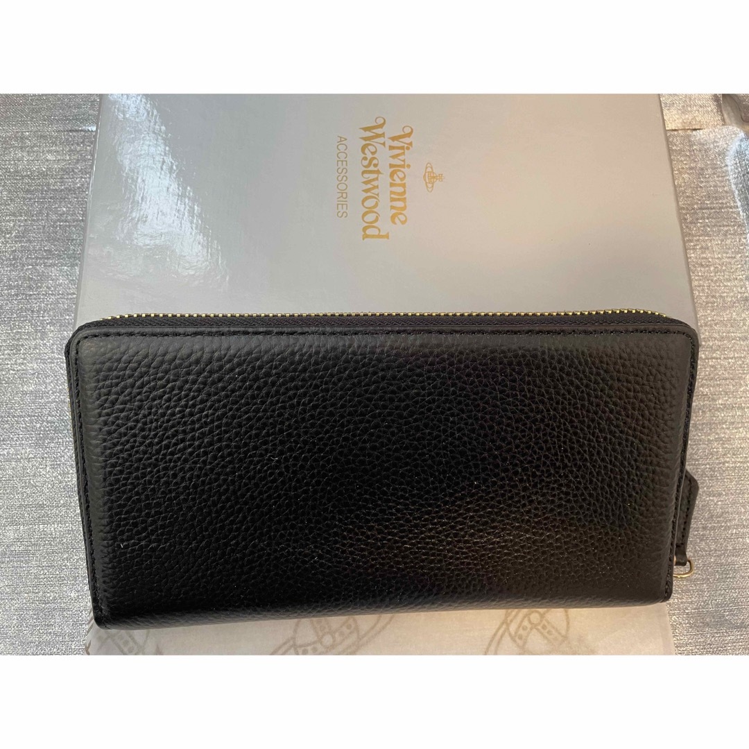 Vivienne Westwood(ヴィヴィアンウエストウッド)のVivienne Westwood  レザー　長財布　ブラック　オーブ　未使用品 レディースのファッション小物(財布)の商品写真