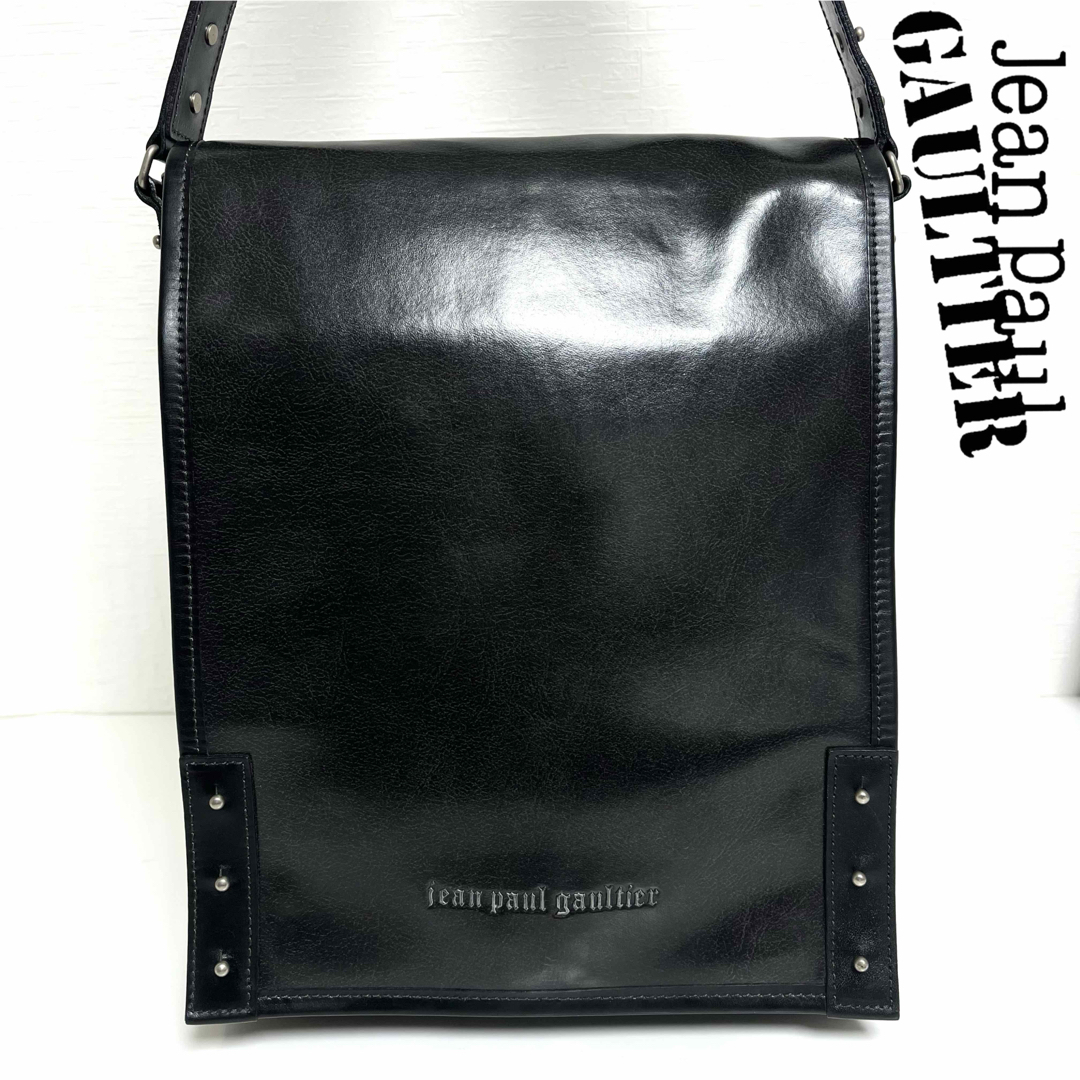 Jean-Paul GAULTIER(ジャンポールゴルチエ)のJean Paul GAULTIER LogoFlap Shoulder Bag メンズのバッグ(ショルダーバッグ)の商品写真