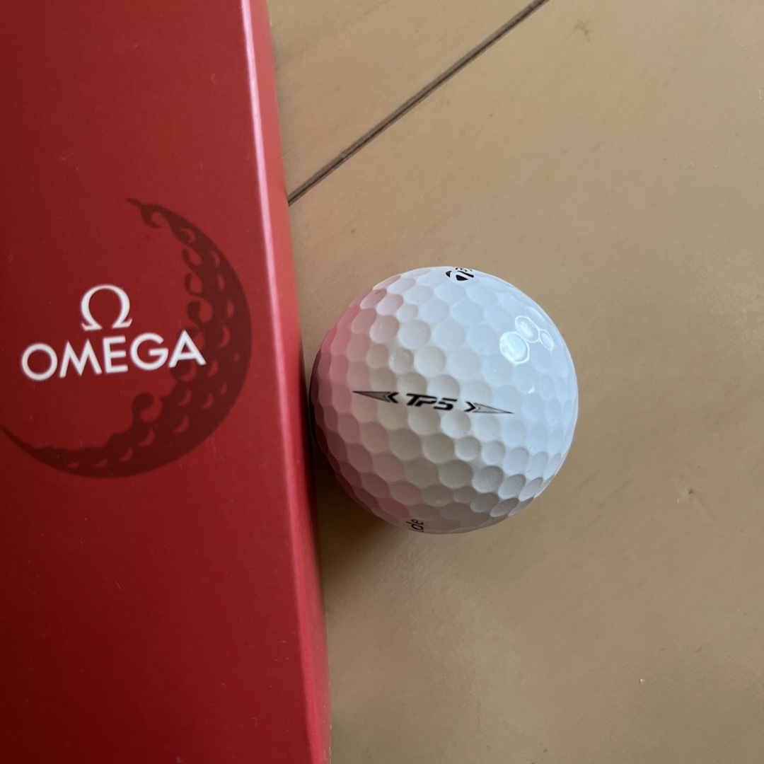 OMEGA(オメガ)の【レア】OMEGA ノベルティTaylorMade 社製ゴルフボール3個セット チケットのスポーツ(ゴルフ)の商品写真