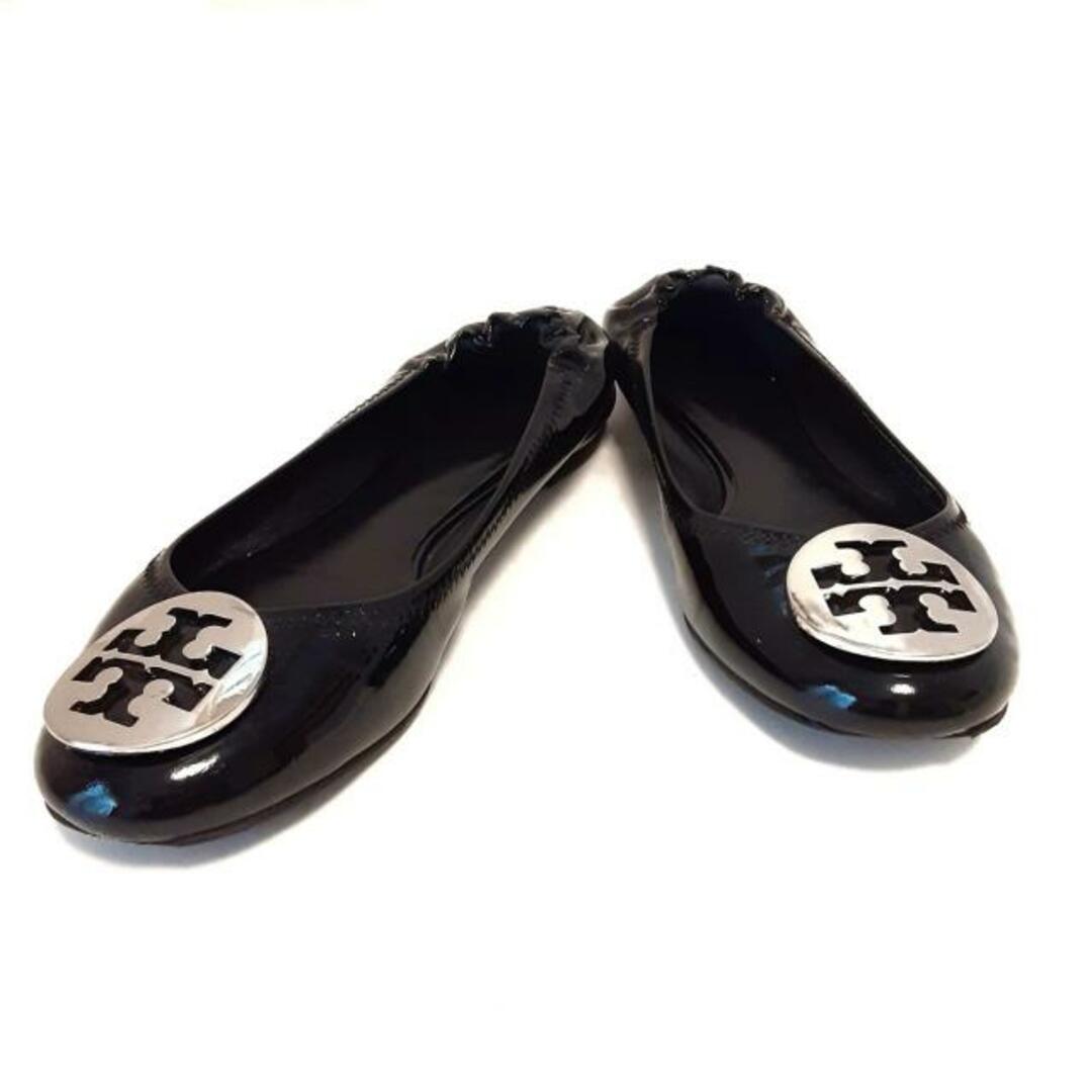 Tory Burch(トリーバーチ)のTORY BURCH(トリーバーチ) フラットシューズ レディース - 黒 エナメル（レザー） レディースの靴/シューズ(その他)の商品写真