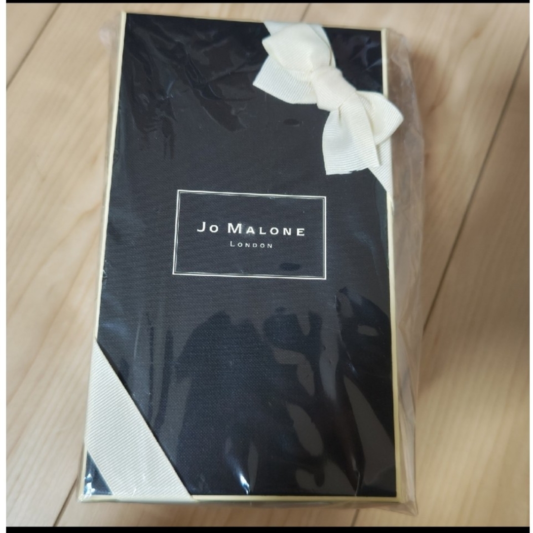 Jo Malone(ジョーマローン)のJO MALONEジョーマローンレッドローズセント サラウンド ディフューザー コスメ/美容のリラクゼーション(アロマポット/アロマランプ/芳香器)の商品写真