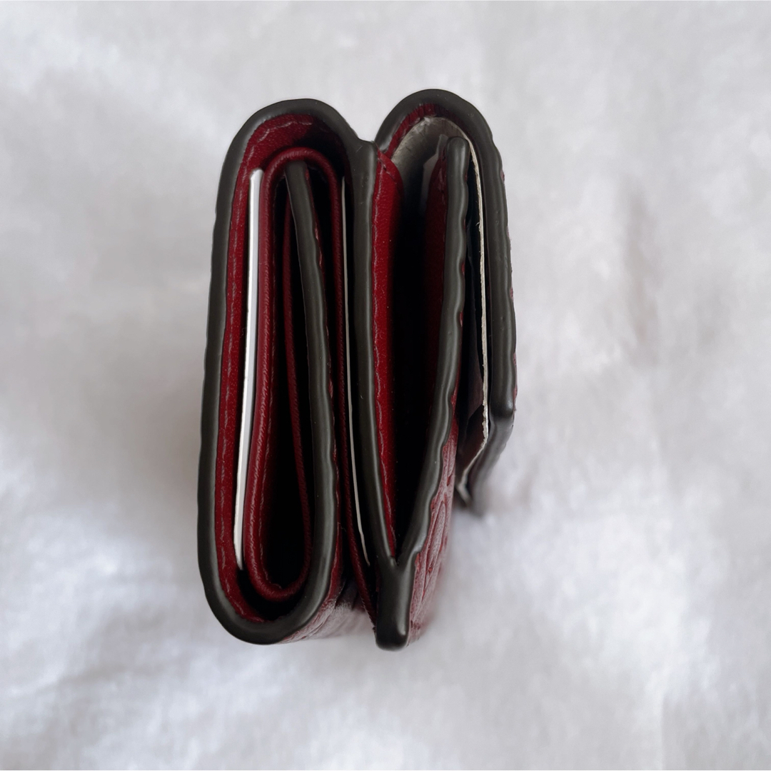Furla(フルラ)の新品　タグ・保存袋・箱付きFURLA 三つ折り財布　ミニウォレット　ボルドー レディースのファッション小物(財布)の商品写真