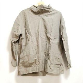 イッセイミヤケ(ISSEY MIYAKE)のISSEYMIYAKE(イッセイミヤケ) 長袖シャツ サイズ9 メンズ - グレーベージュ プルオーバー(シャツ)