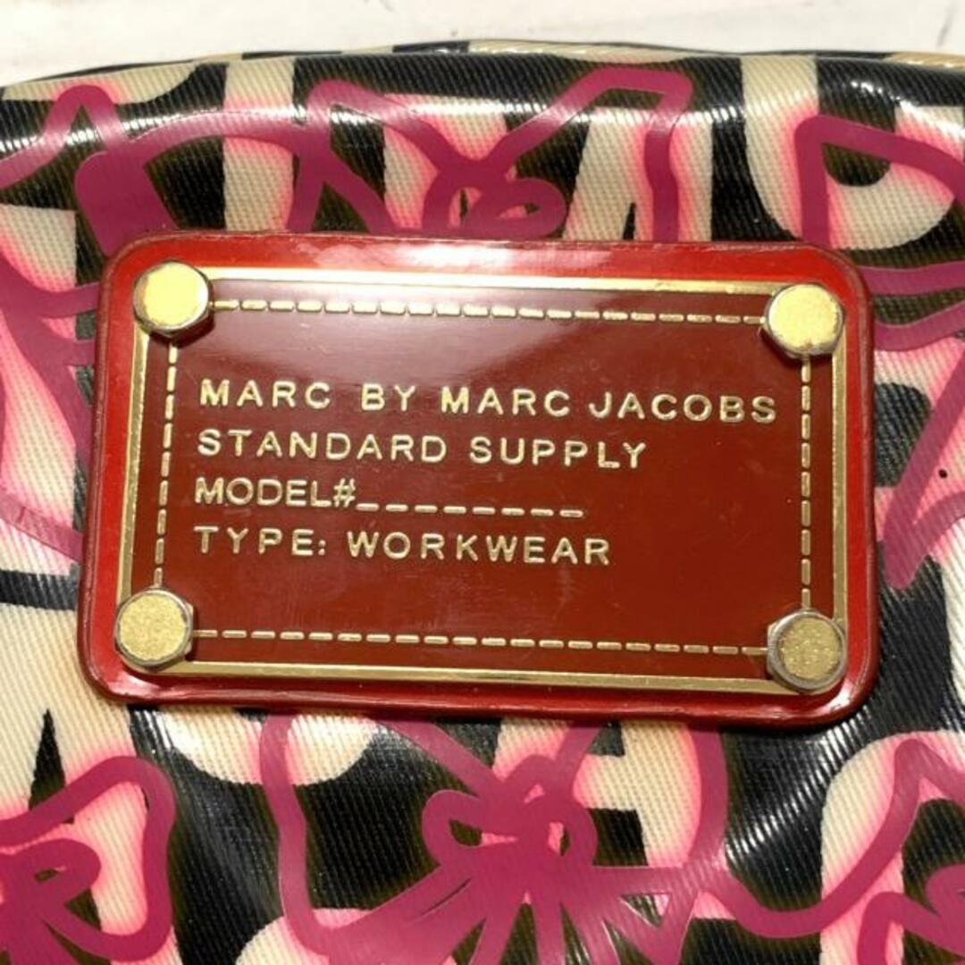 MARC BY MARC JACOBS(マークバイマークジェイコブス)のMARC BY MARC JACOBS(マークバイマークジェイコブス) ポーチ - 黒×白×マルチ リボン コーティングキャンバス レディースのファッション小物(ポーチ)の商品写真